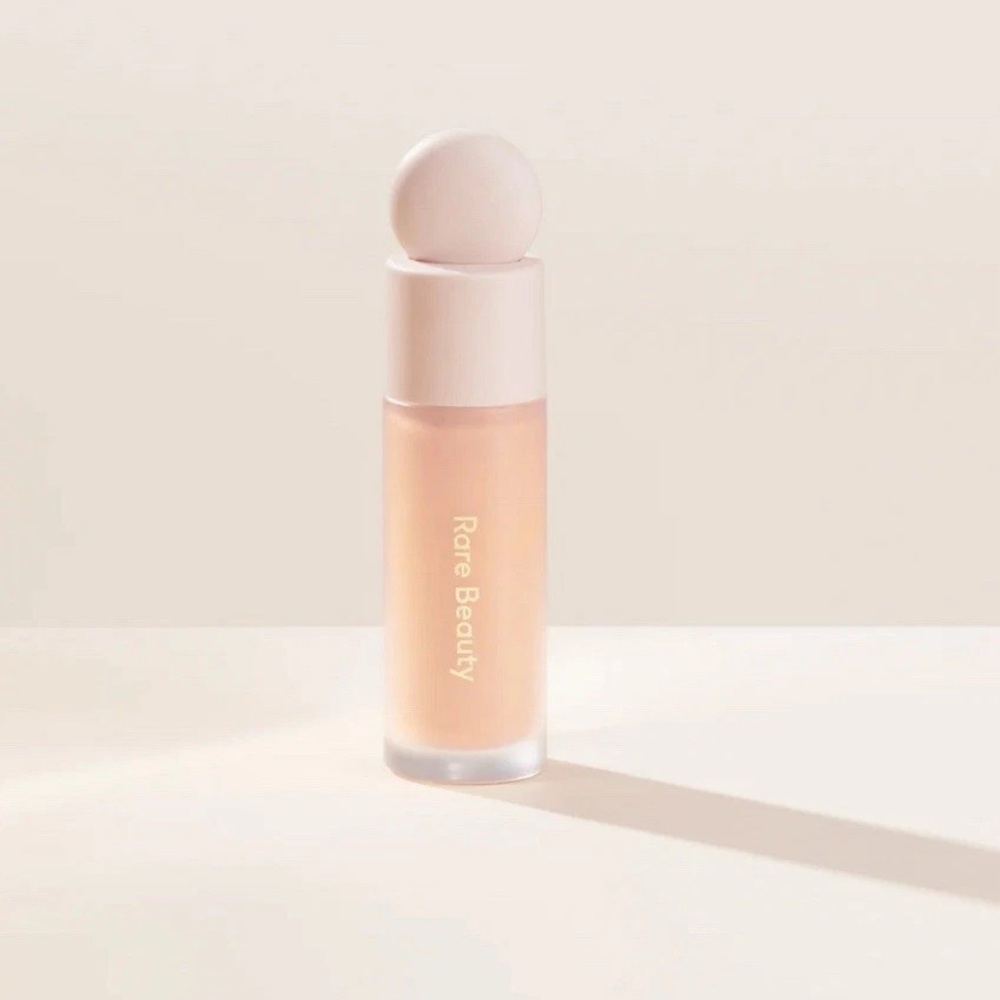 Rare Beauty Selena Gomez Liquid Touch Brightening Concealer 140c